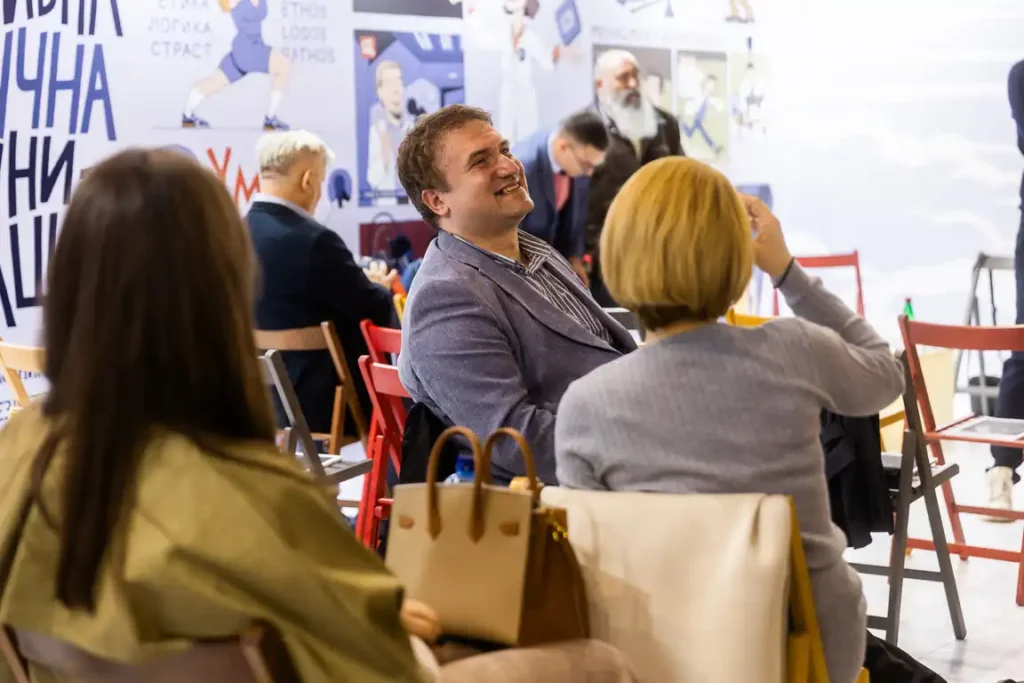 Фондација „За српски народ и државу“ представила нови број часописа „Напредак“ на Међународном сајму књига 2025. 3 Medjunarodni sajam2025 Napredak 3