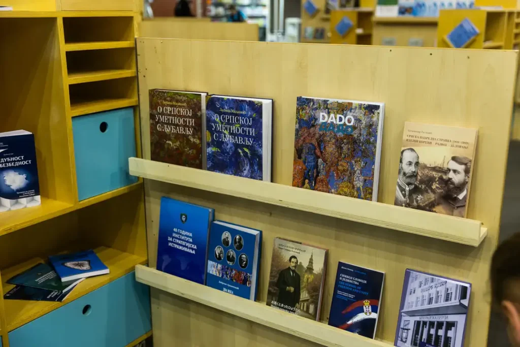 Фондација „За српски народ и државу“ представила нови број часописа „Напредак“ на Међународном сајму књига 2025. 4 Medjunarodni sajam2025 Napredak 4